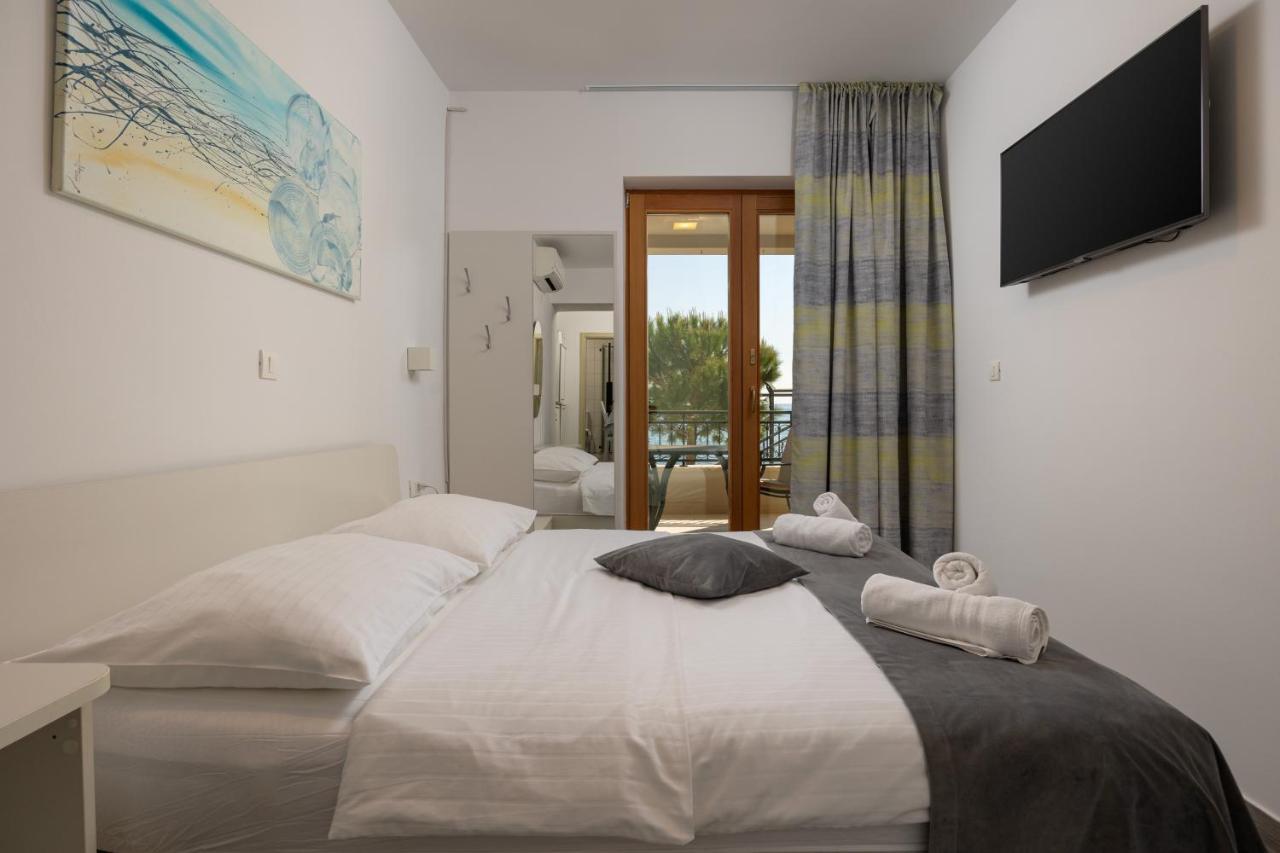 Apartments Lea โปดสตรานา ภายนอก รูปภาพ