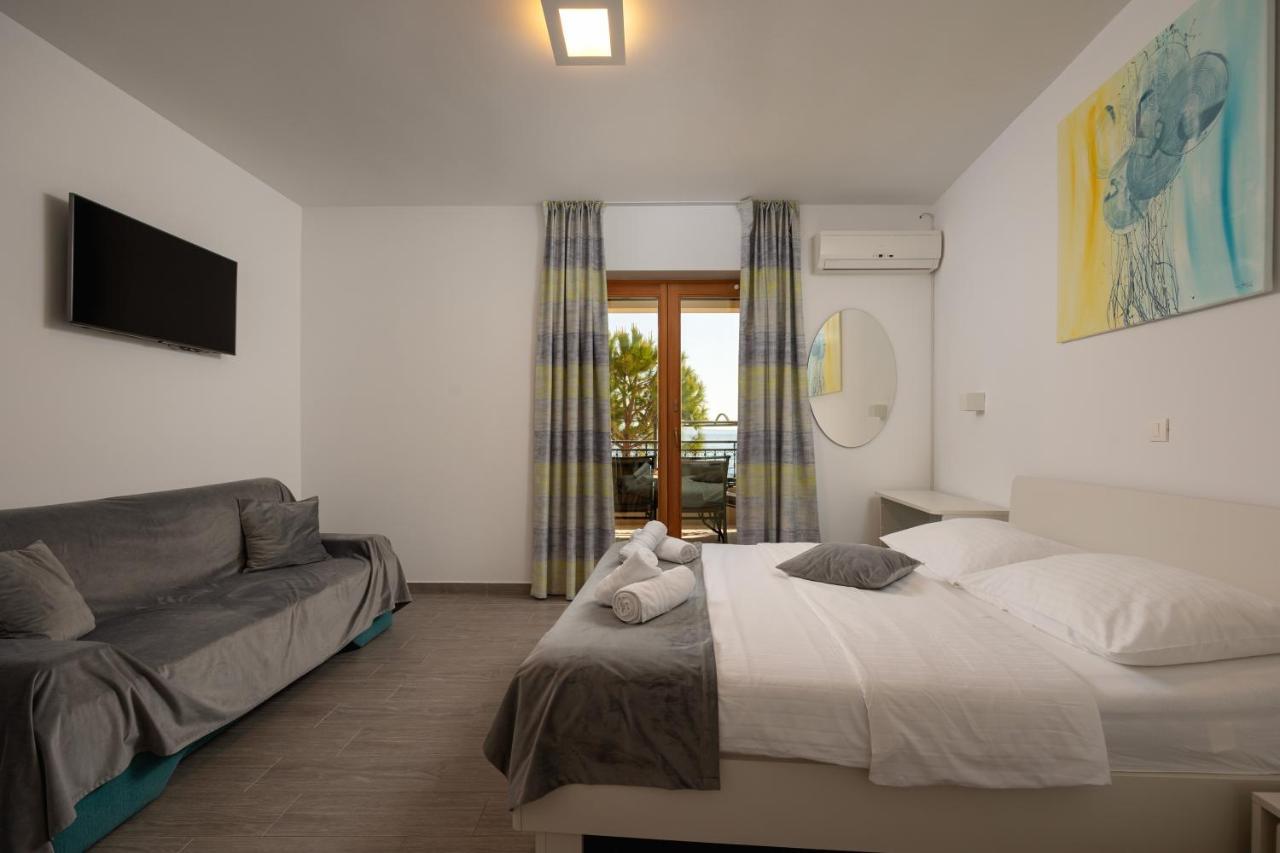 Apartments Lea โปดสตรานา ภายนอก รูปภาพ