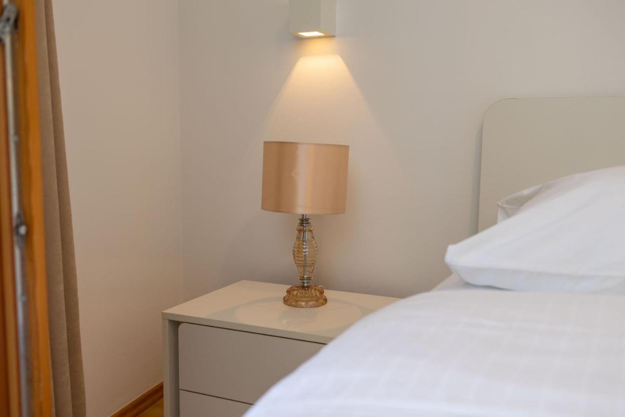Apartments Lea โปดสตรานา ภายนอก รูปภาพ