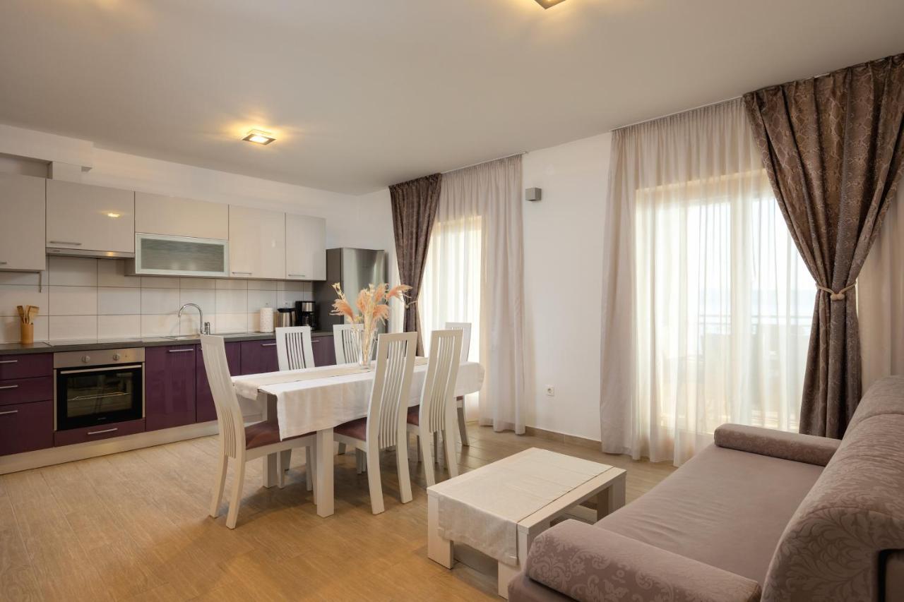 Apartments Lea โปดสตรานา ภายนอก รูปภาพ