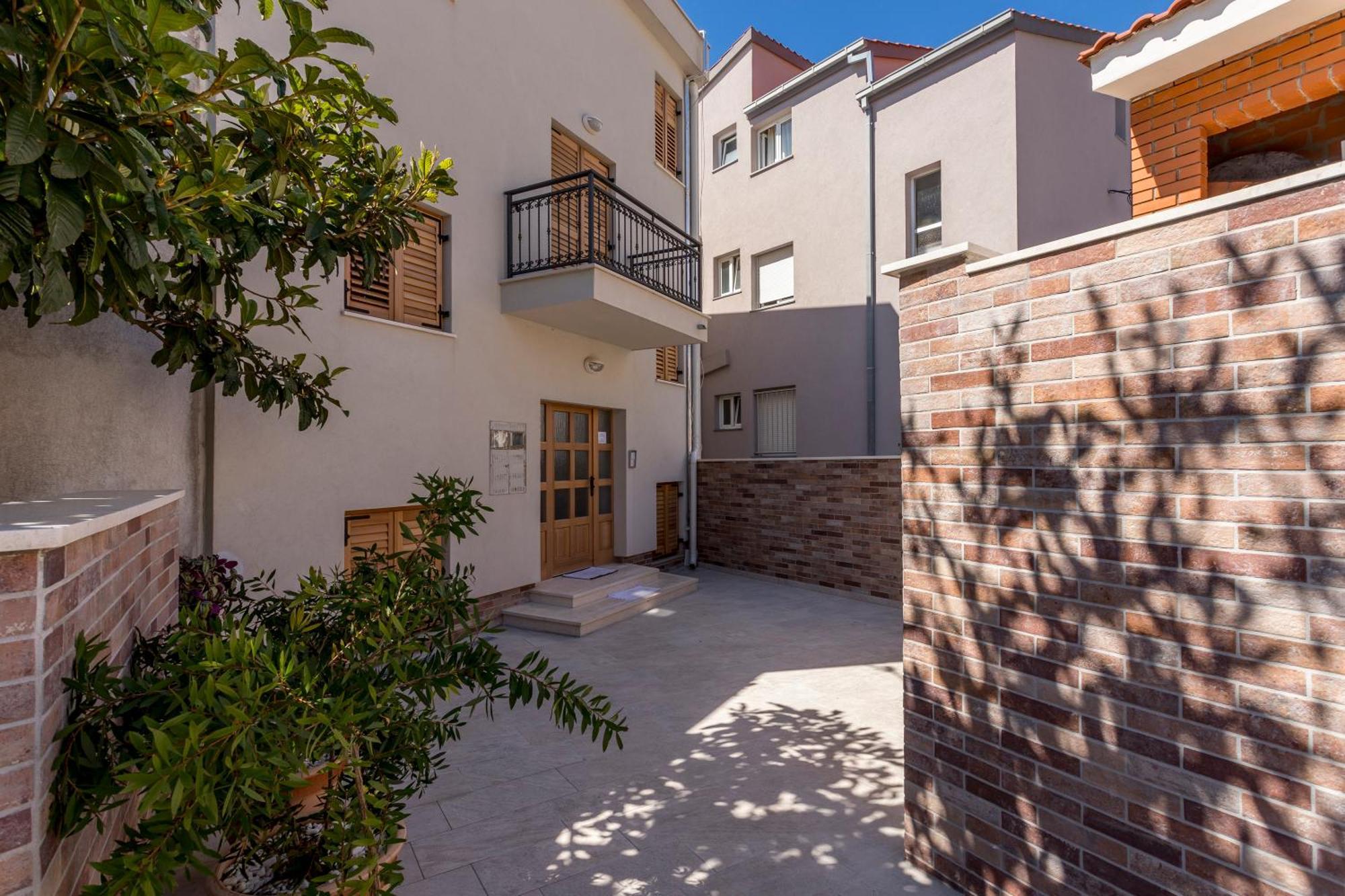 Apartments Lea โปดสตรานา ภายนอก รูปภาพ