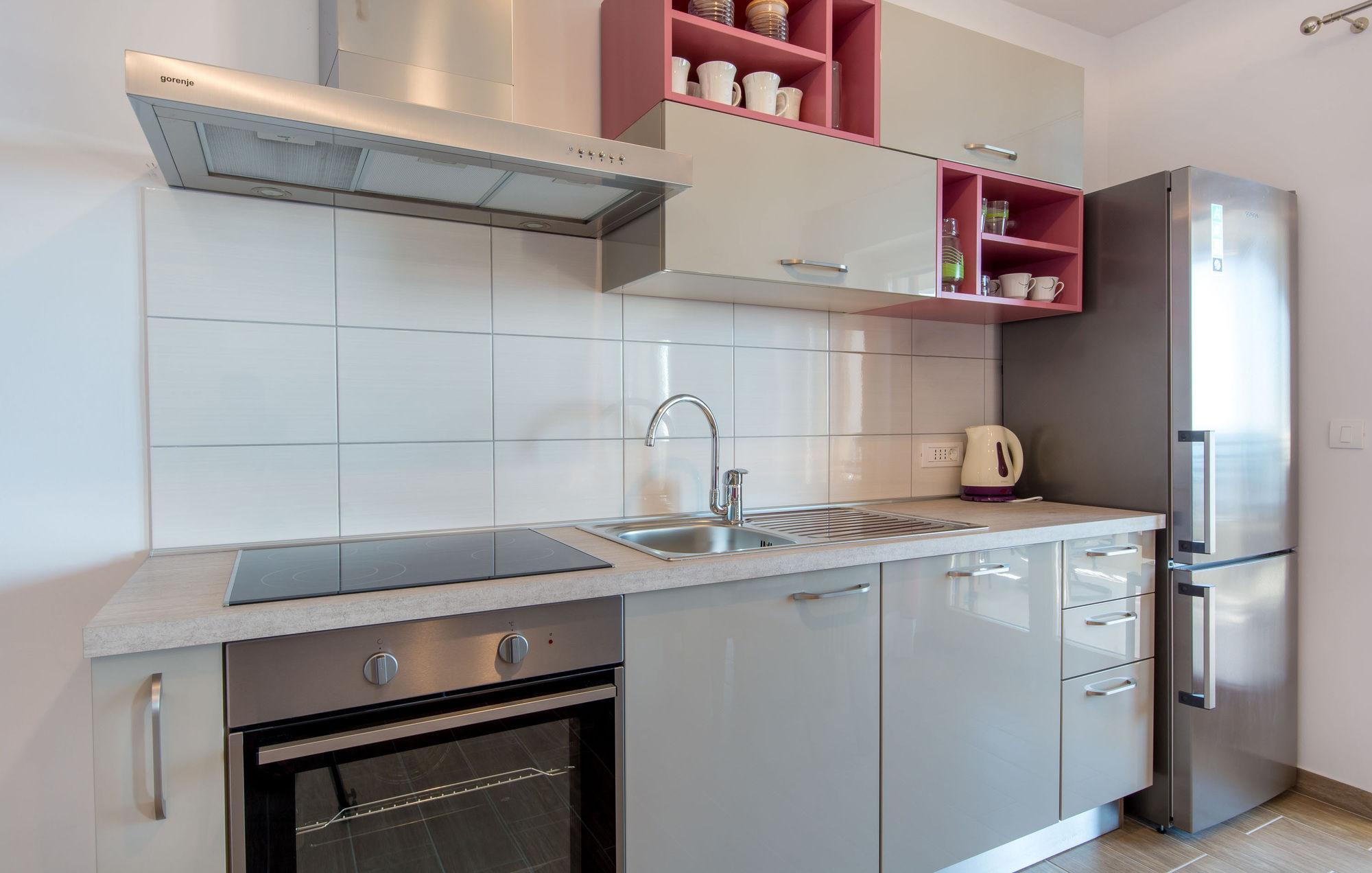 Apartments Lea โปดสตรานา ภายนอก รูปภาพ